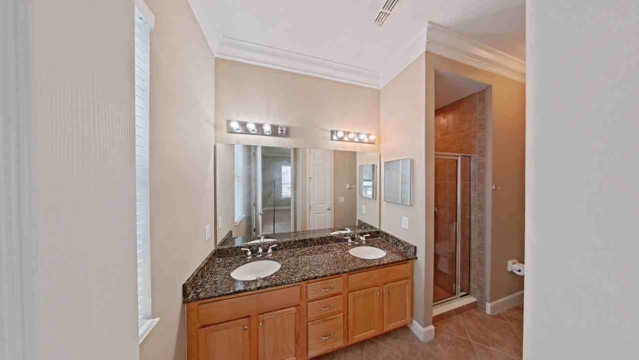 1458 Reunion Blvd - Photo 6 of 14