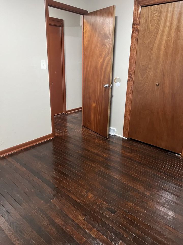 1819 E Perry St - Photo 6 of 9