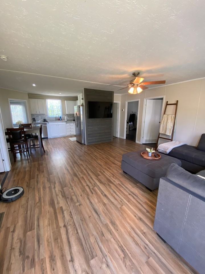 1081 Townsend Rd - Photo 4 of 20