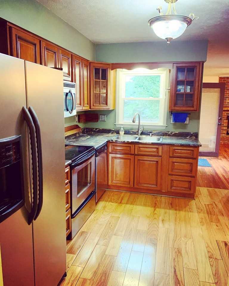 4001 Riveroaks Cir - Photo 6 of 28