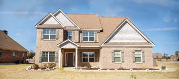 featured image of 1 Sweetwater Park Ct