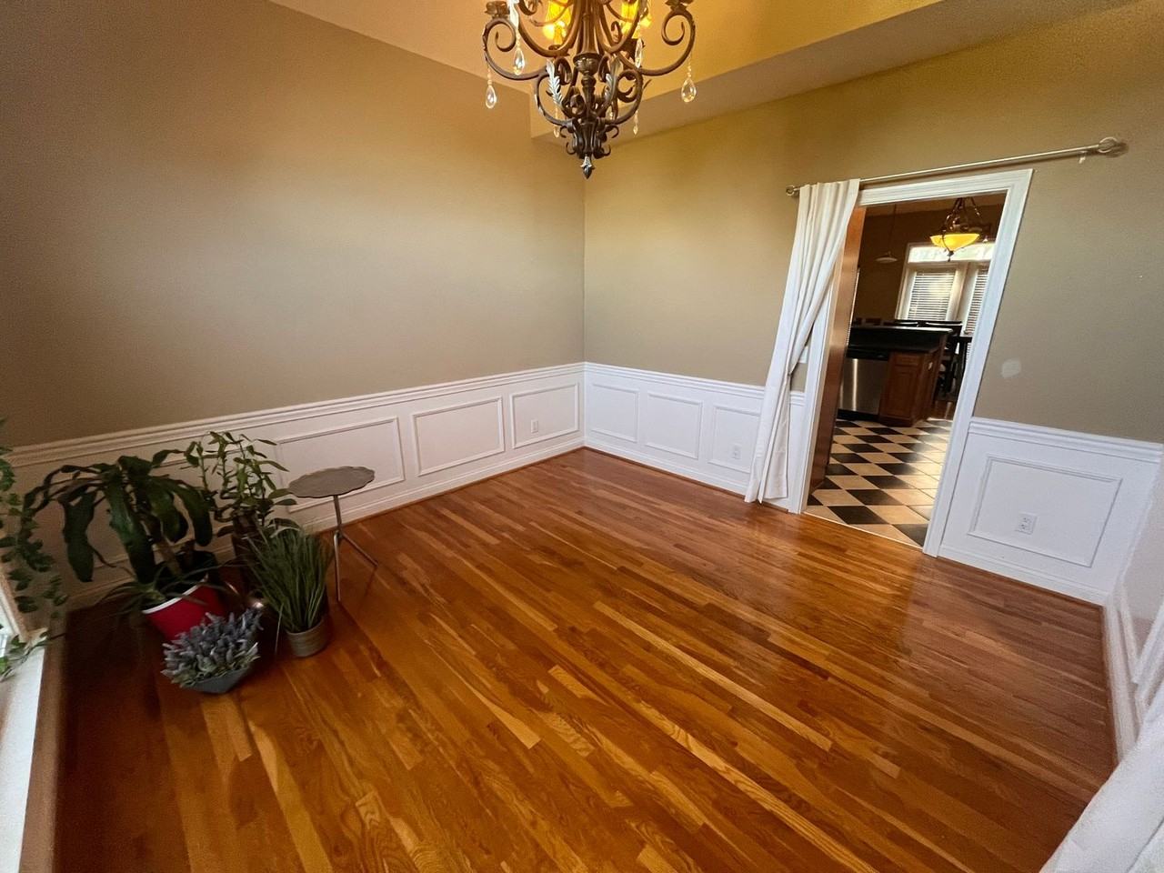 2477 Ogden Way - Photo 4 of 29