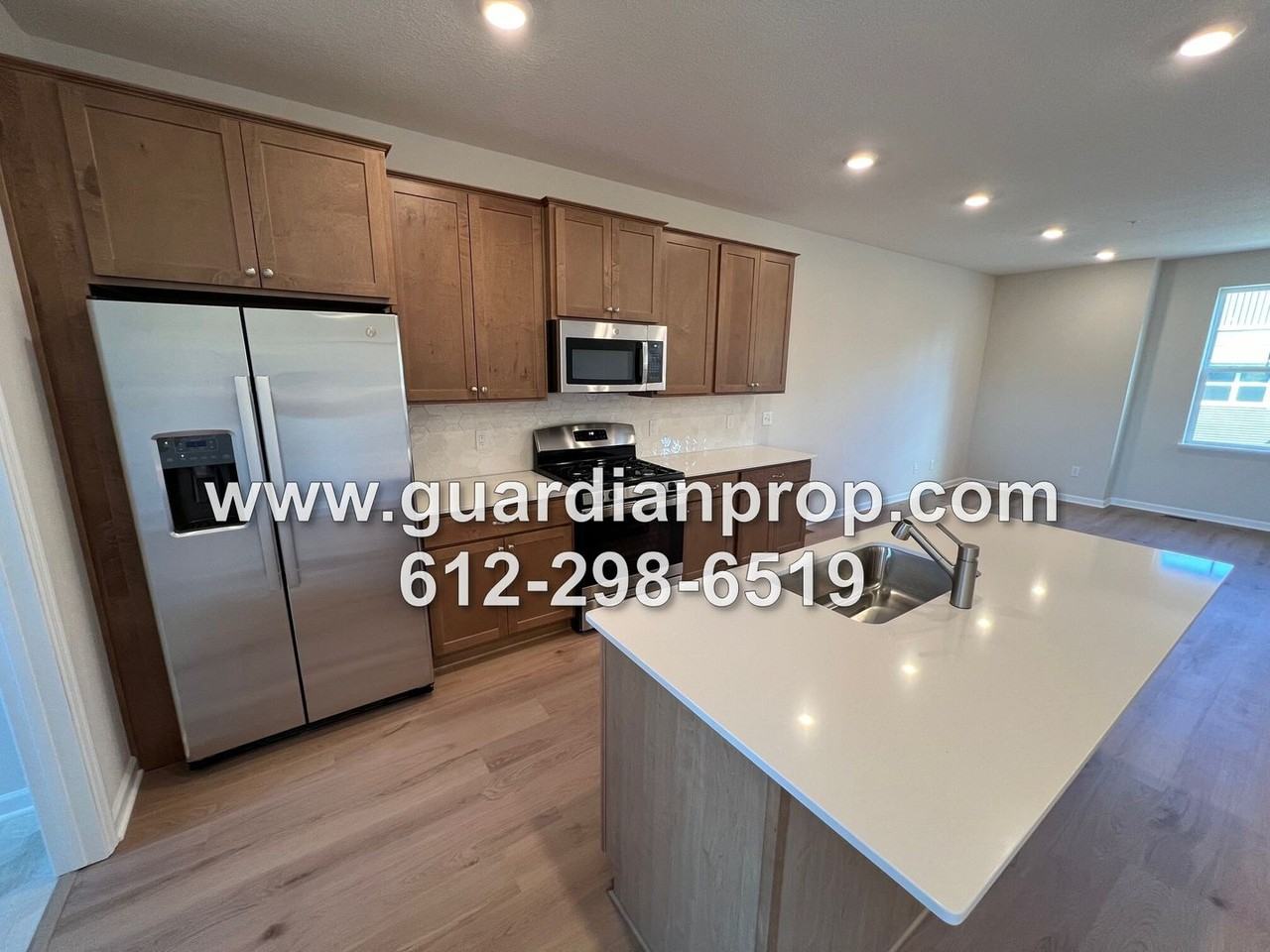 1567 Tompkins Ln - Photo 3 of 24