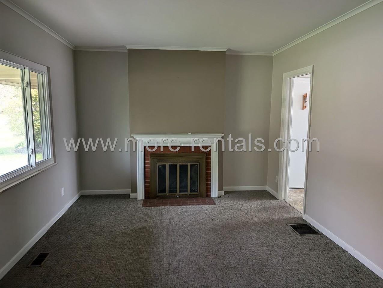 2065 Zollinger Rd - Photo 3 of 16