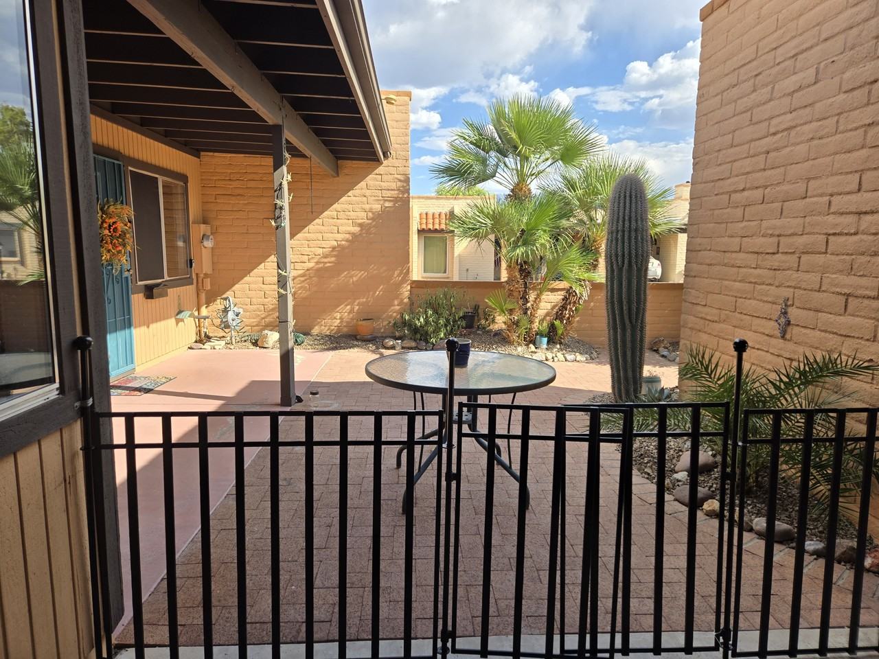 1400 W Placita Apache - Photo 3 of 4