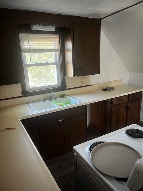 1327 N Elm St #C - Photo 2 of 9