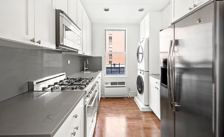 159 E 81st St #7B - Photo 3 of 8