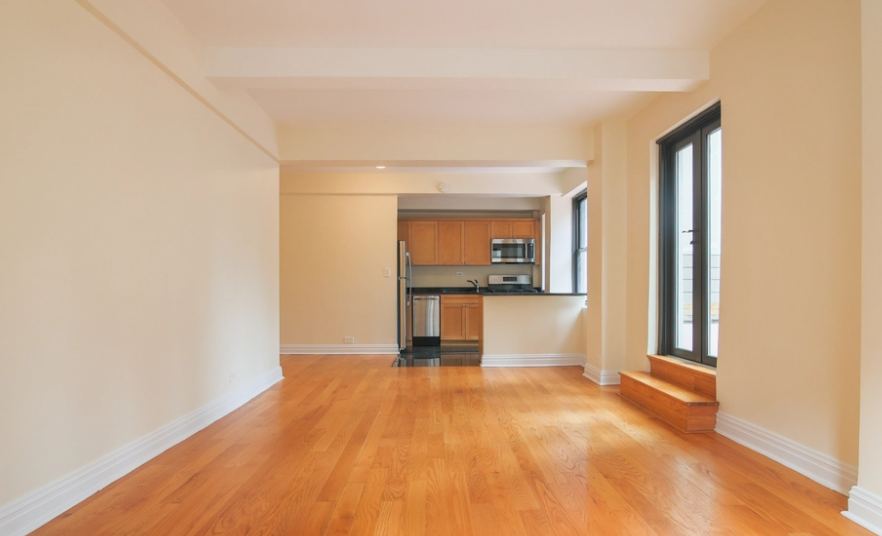 143 E 56th St #12B - Photo 3 of 8