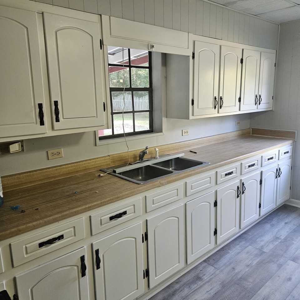 525 N Mount Pleasant Ave #NA - Photo 3 of 17