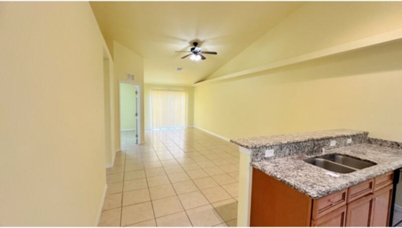 829 Southwest 32nd Terrace - Photo 2 of 10