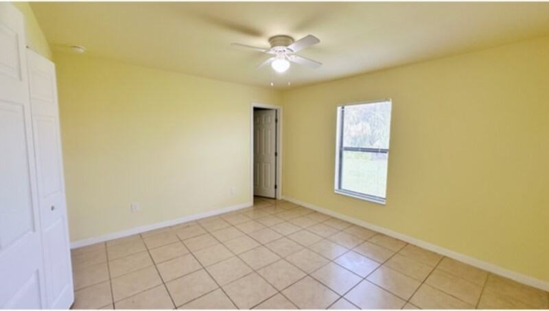 829 Southwest 32nd Terrace - Photo 3 of 10