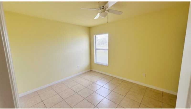 829 Southwest 32nd Terrace - Photo 6 of 10