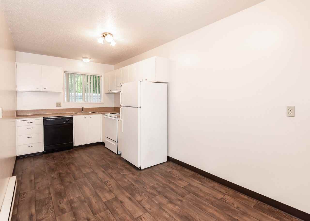 Churchill Gardens Apartments - Photo 7 of 22