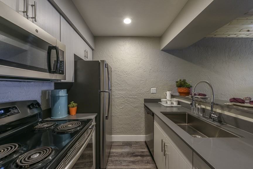 The Icon on Central - Photo 2 of 29