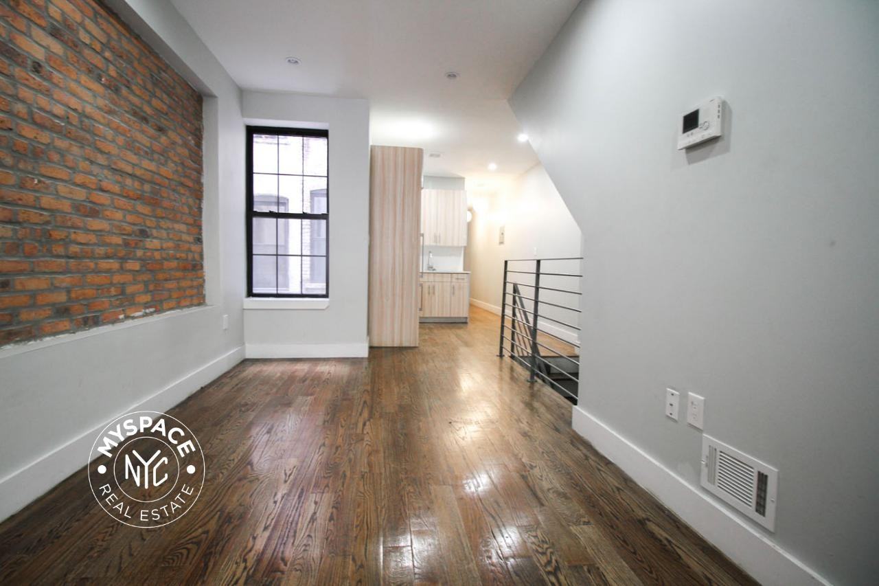 1719 Gates Ave #1L - Photo 2 of 12