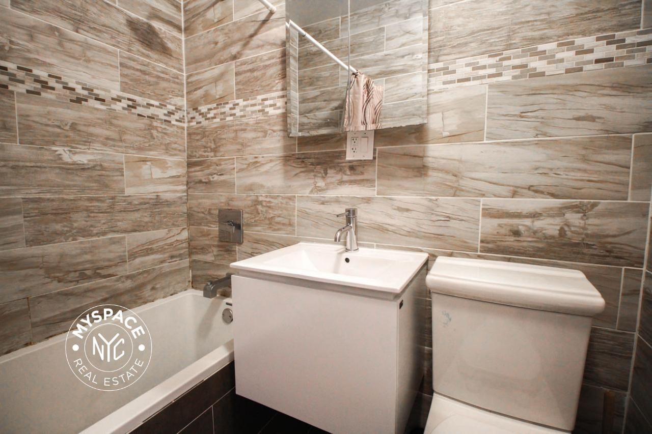 1719 Gates Ave #1L - Photo 6 of 12
