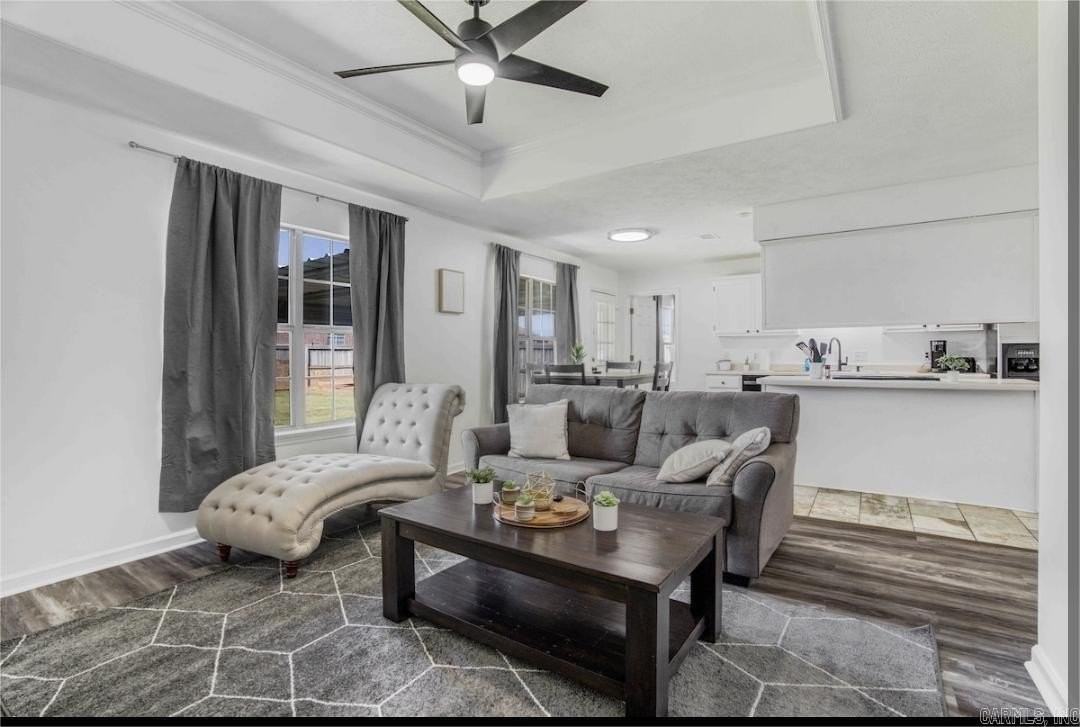 1425 Ola St - Photo 3 of 14