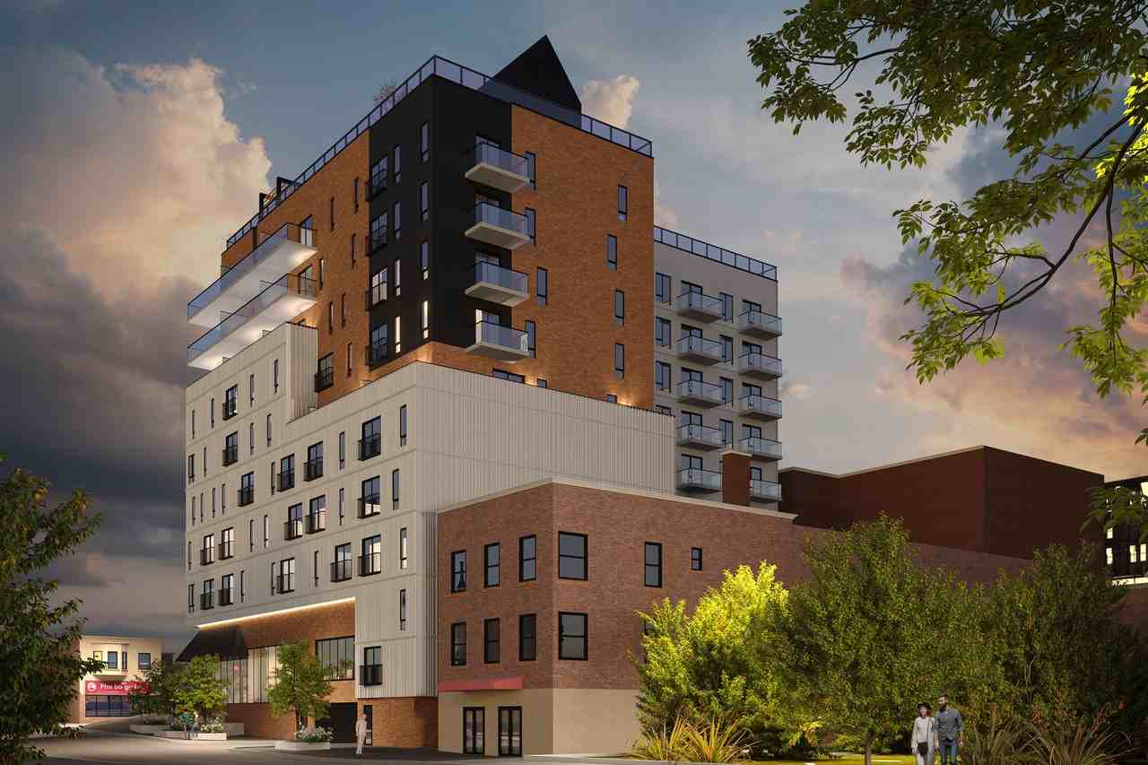 JADE - Photo 3 of 13