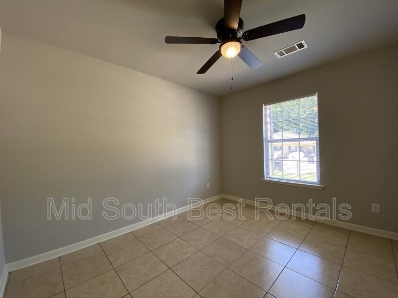 308 Clint Rd #B - Photo 4 of 8