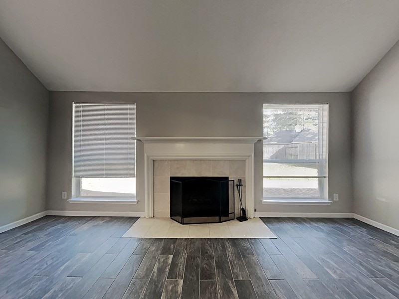16102 Cutten Rd - Photo 2 of 28