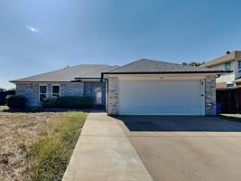 featured image of 516 E Oak St
