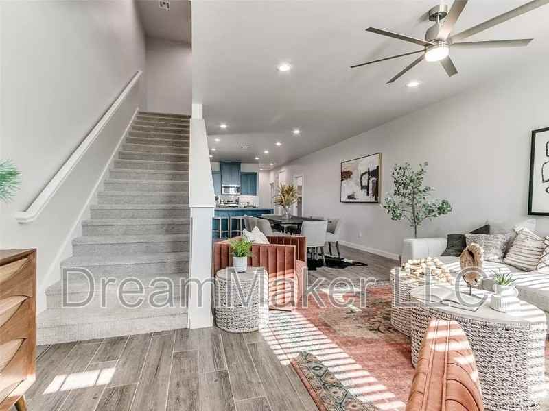 913 Riva Pkwy - Photo 5 of 30