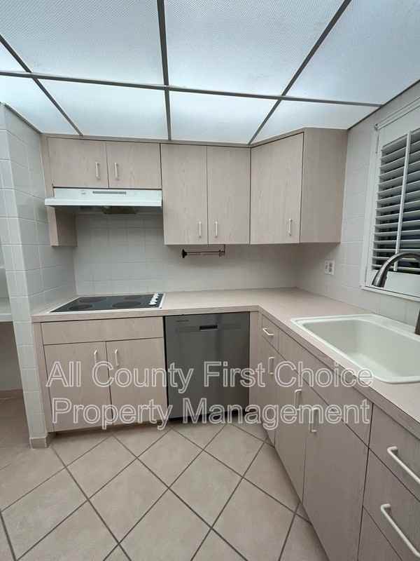 10540 77th Ter #211 - Photo 3 of 23
