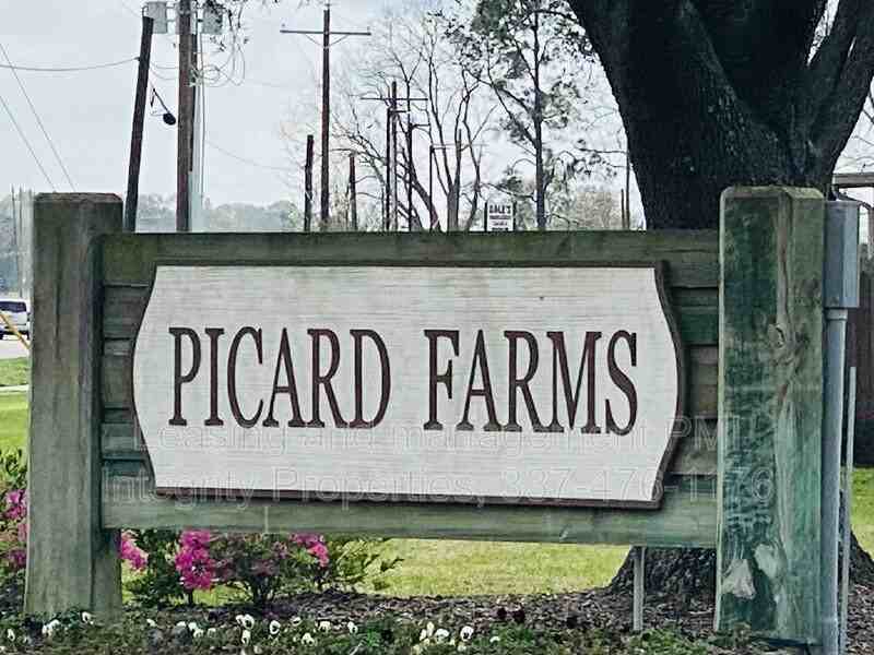 127 Lucille Dr - Photo 2 of 36