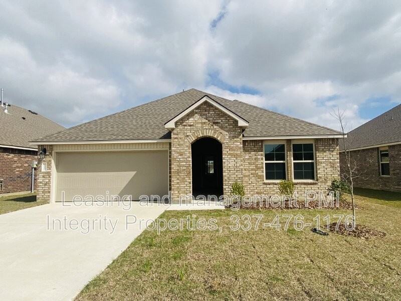 127 Lucille Dr - Photo 3 of 36