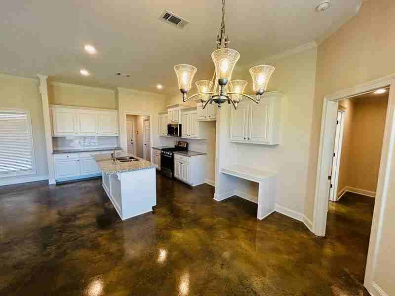 224 Hemingway Cir - Photo 3 of 18