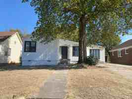 featured image of 1303 College St