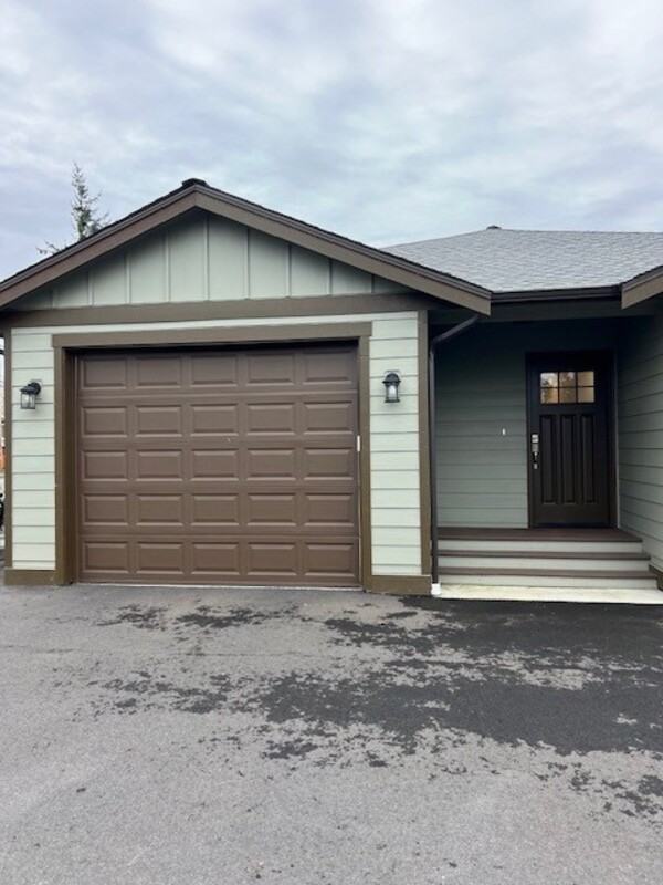 614 Mead Ave - Photo 2 of 30