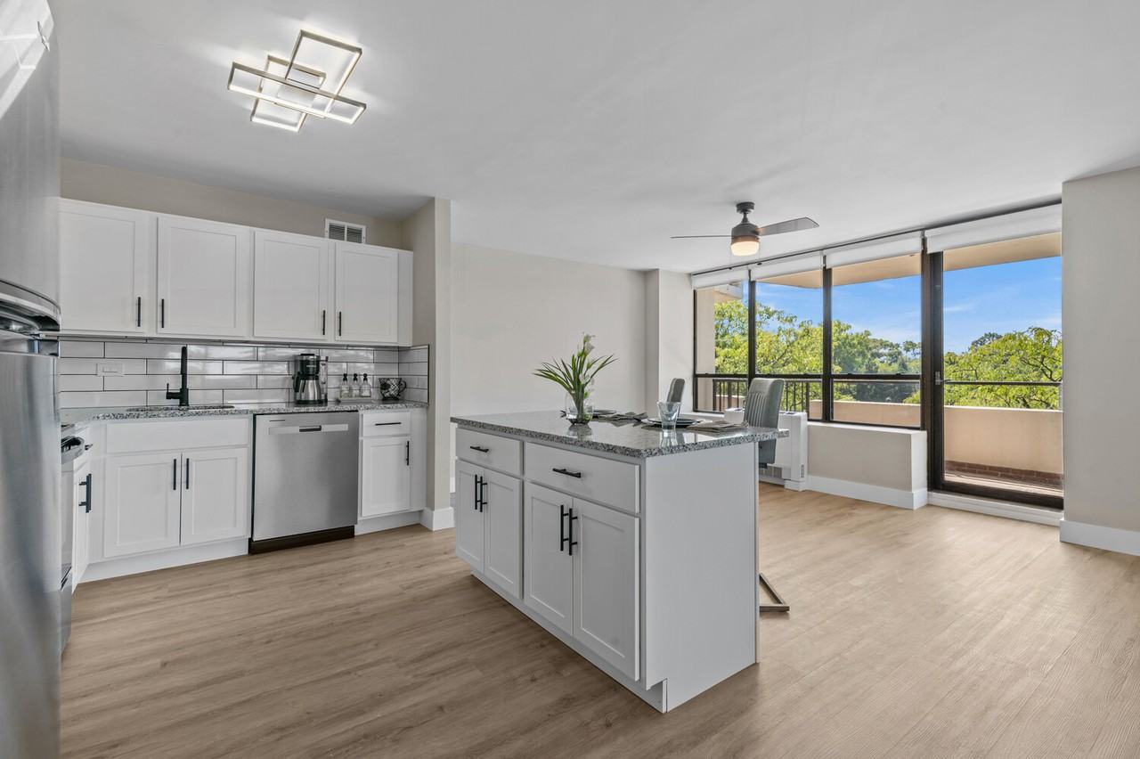 North Park Towers - Photo 5 of 39