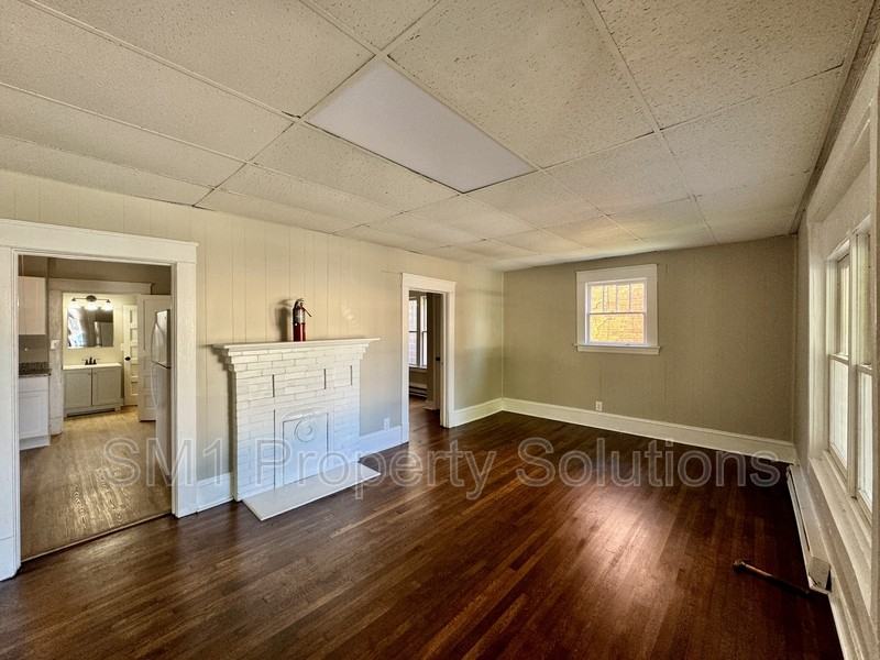 702 Silver Ave - Photo 5 of 8
