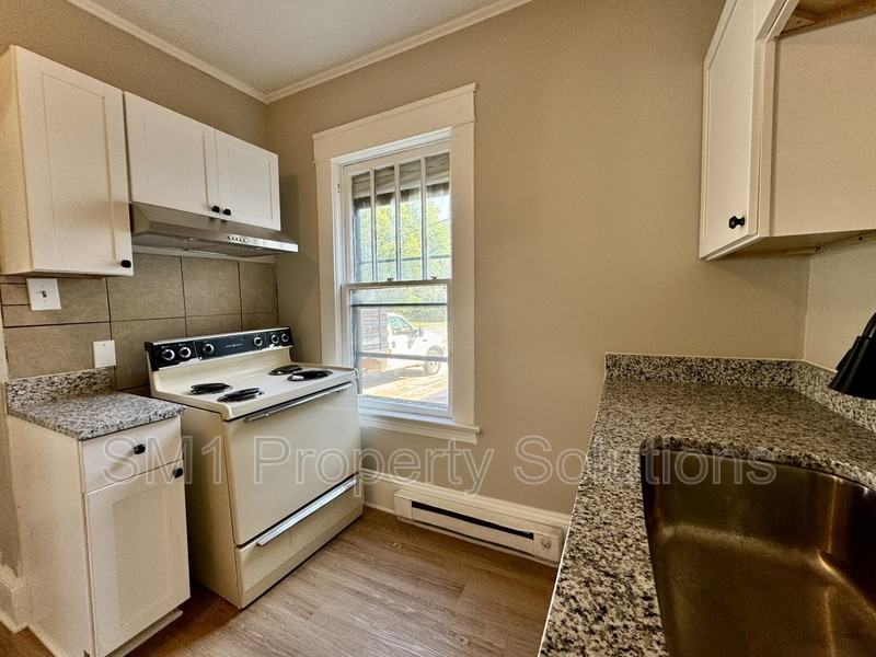 702 Silver Ave - Photo 6 of 8