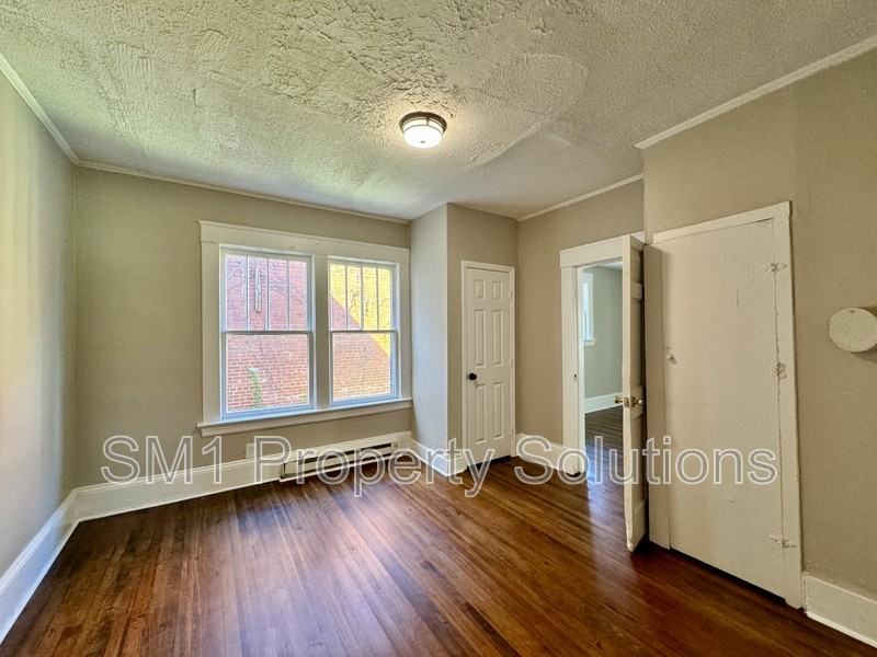 702 Silver Ave - Photo 7 of 8