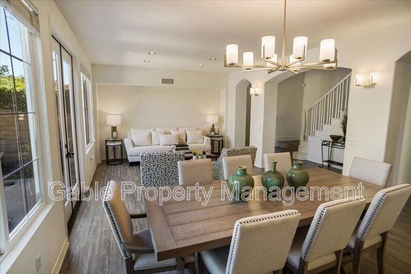 26155 Lone Rock Ct - Photo 5 of 31