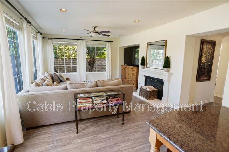 26155 Lone Rock Ct - Photo 6 of 31