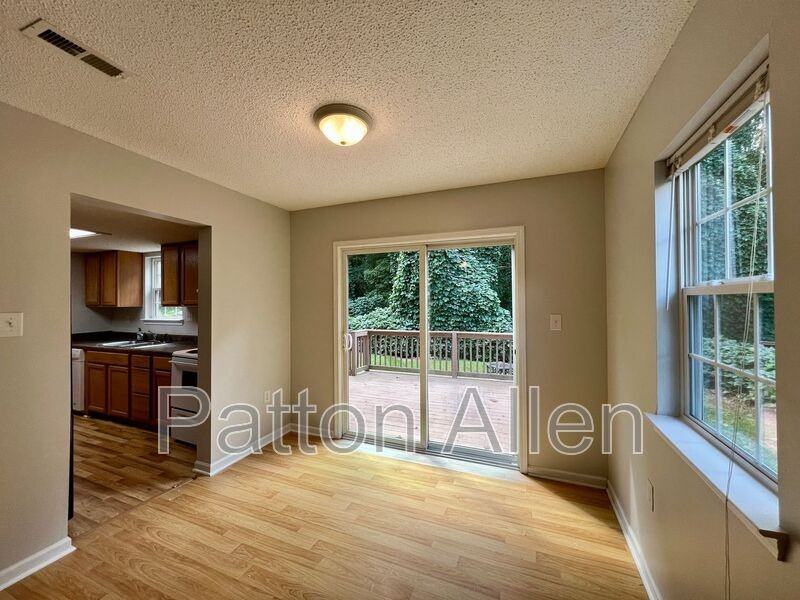 17 Cole St - Photo 7 of 37