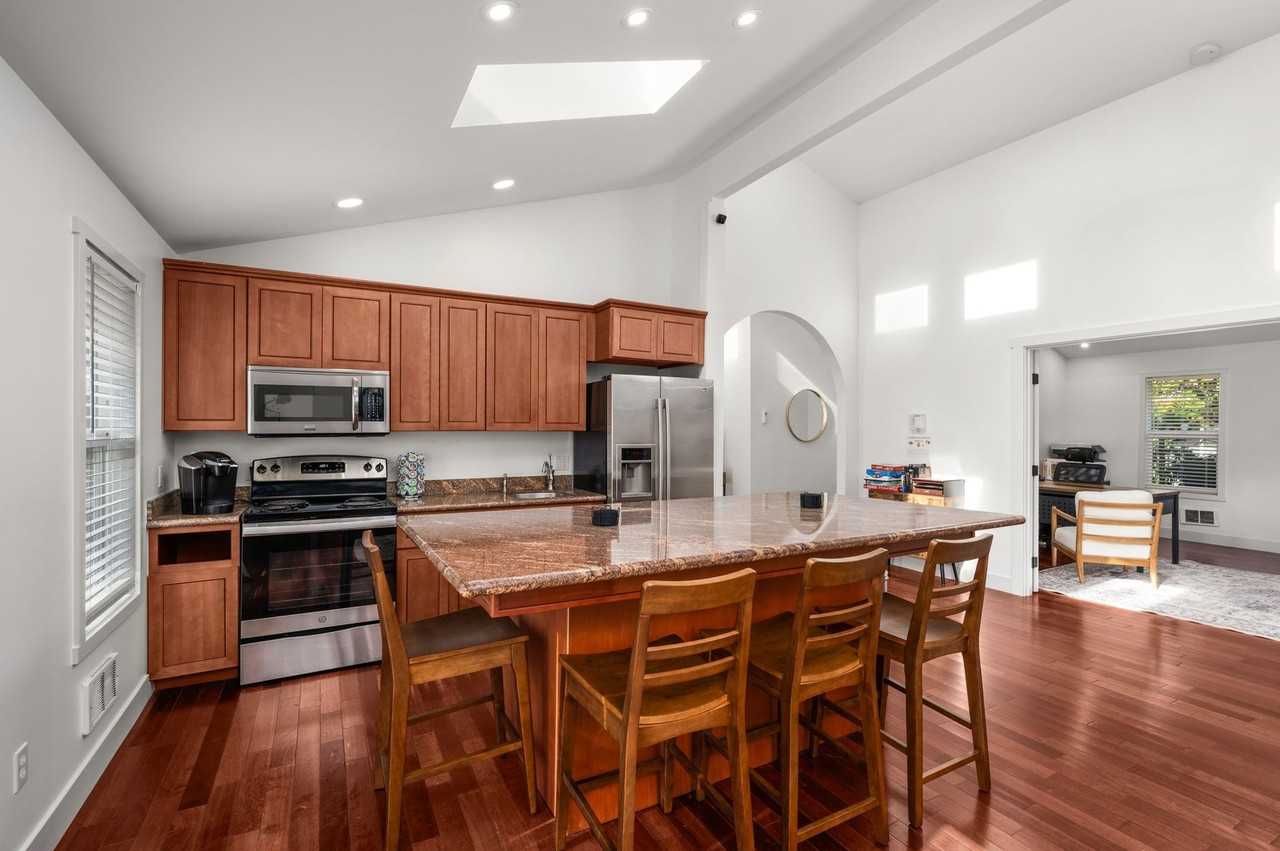 Everett Cove - Photo 6 of 40