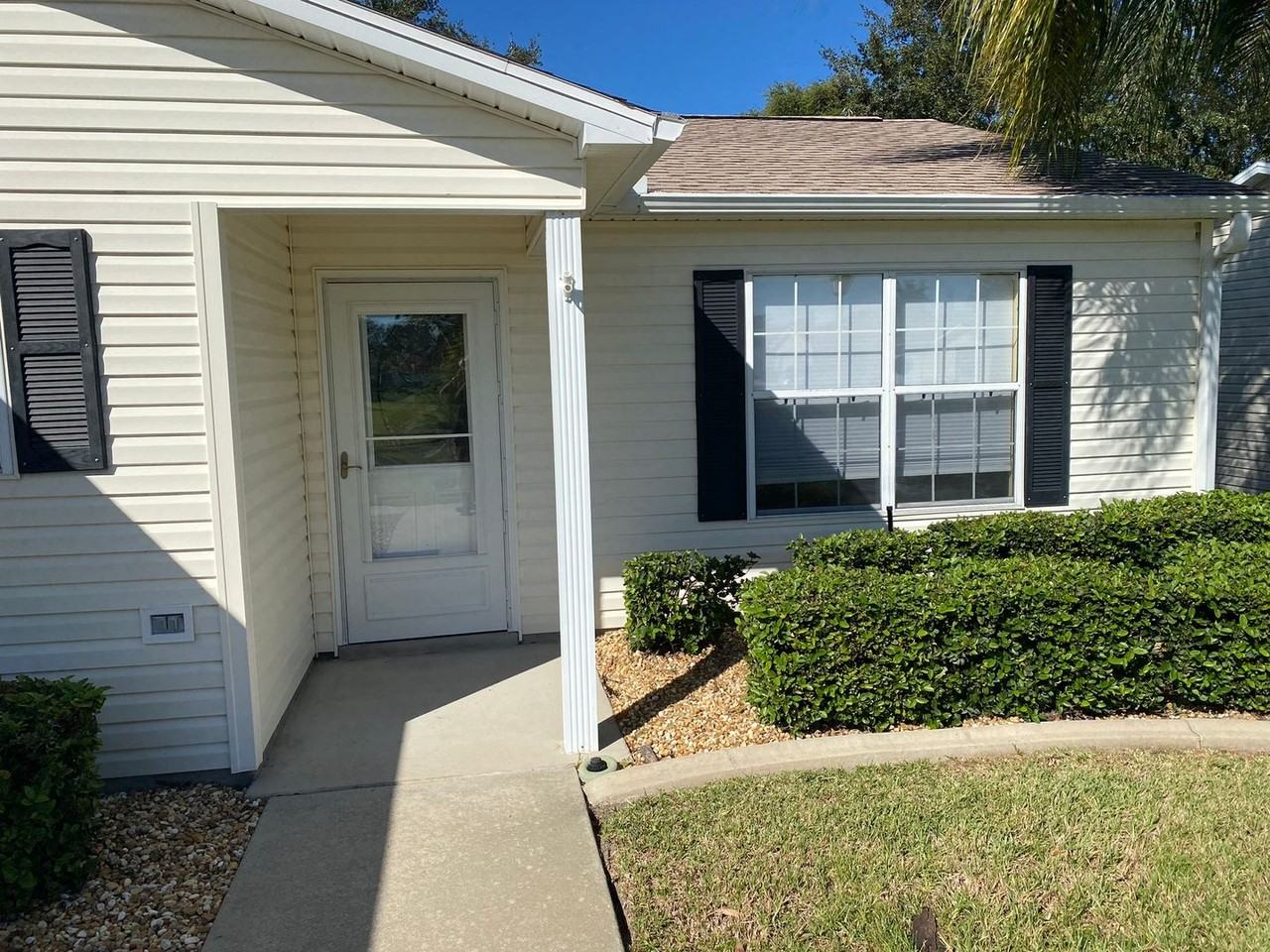 2740 Privada Dr - Photo 3 of 47