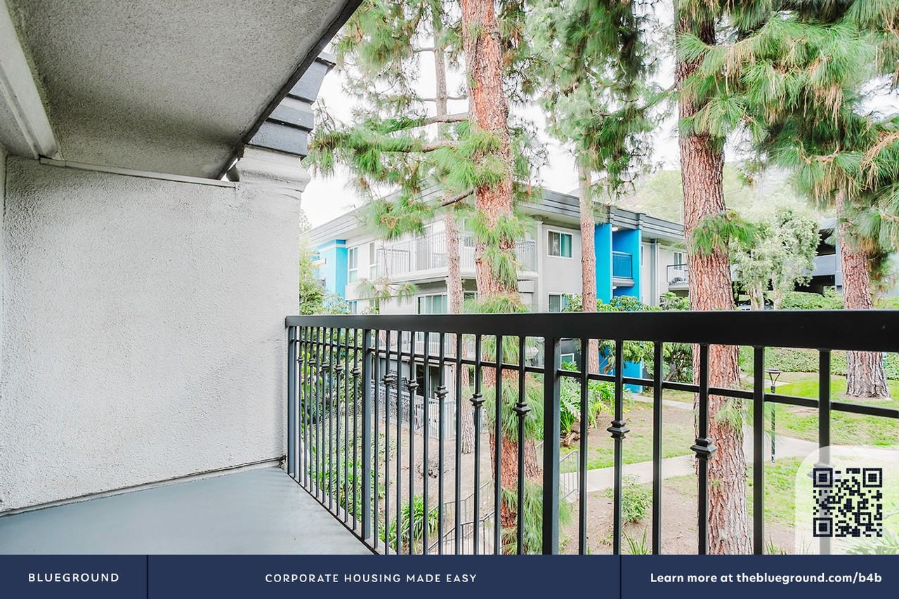 3690 Barham Blvd #1272 - Photo 5 of 20