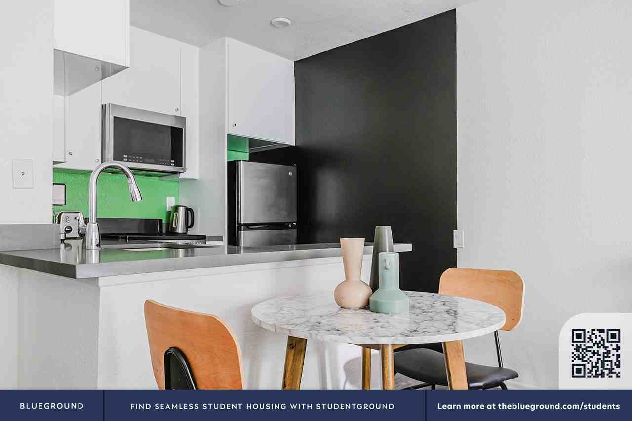 3690 Barham Blvd #1272 - Photo 6 of 20