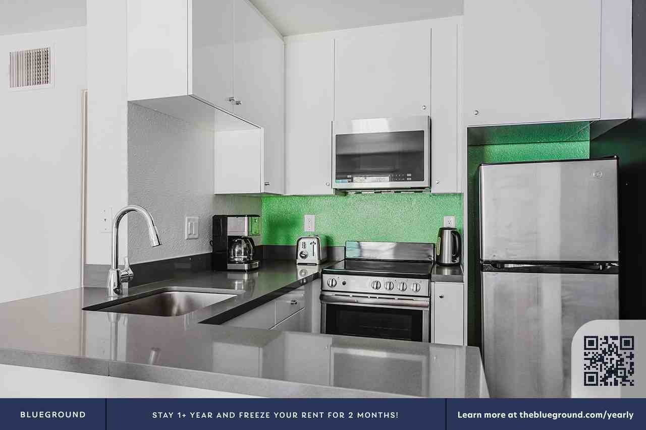 3690 Barham Blvd #1272 - Photo 7 of 20