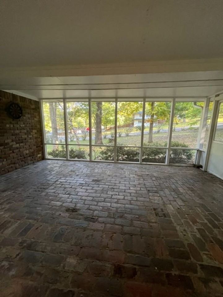 WOODCREST CR 3967 - Photo 2 of 14