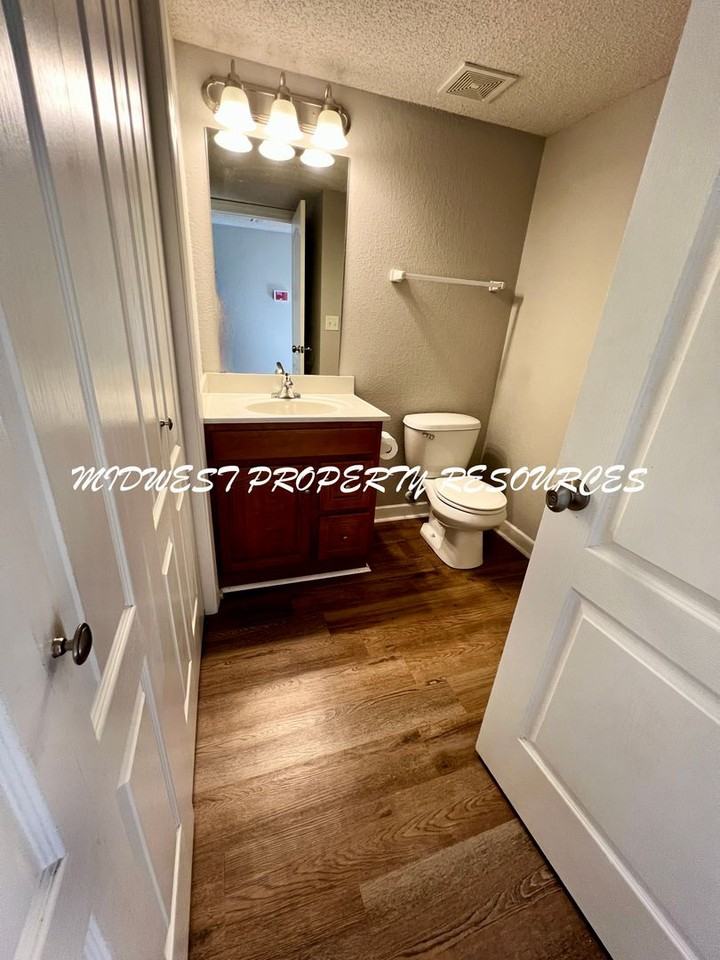 907 Sw Peach Tree Ln - Photo 5 of 18