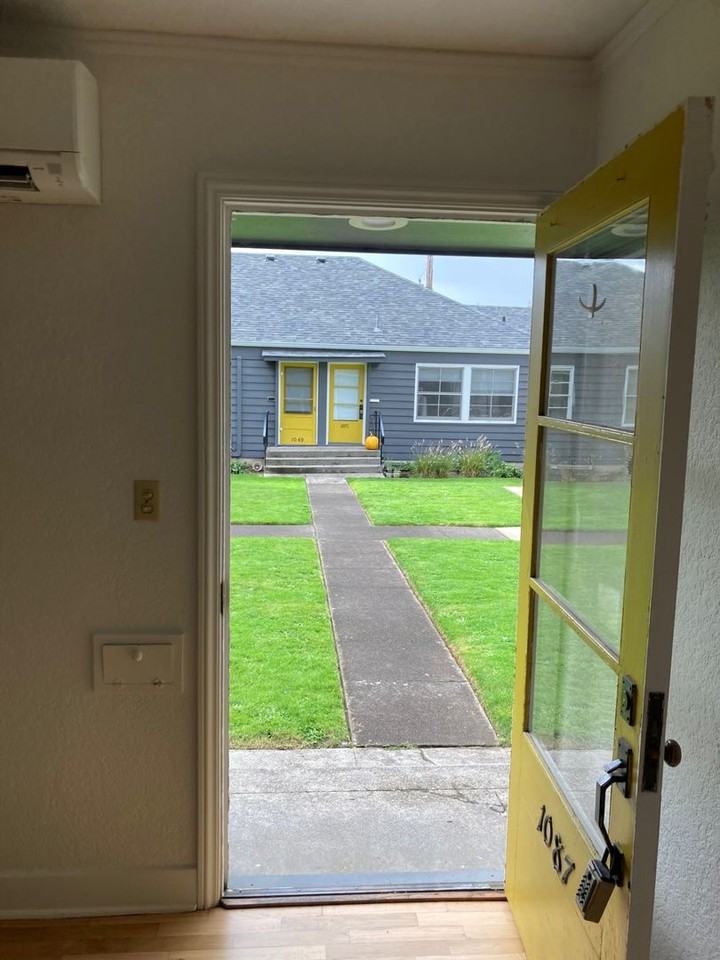 1087 E 19th Ave - Photo 4 of 16