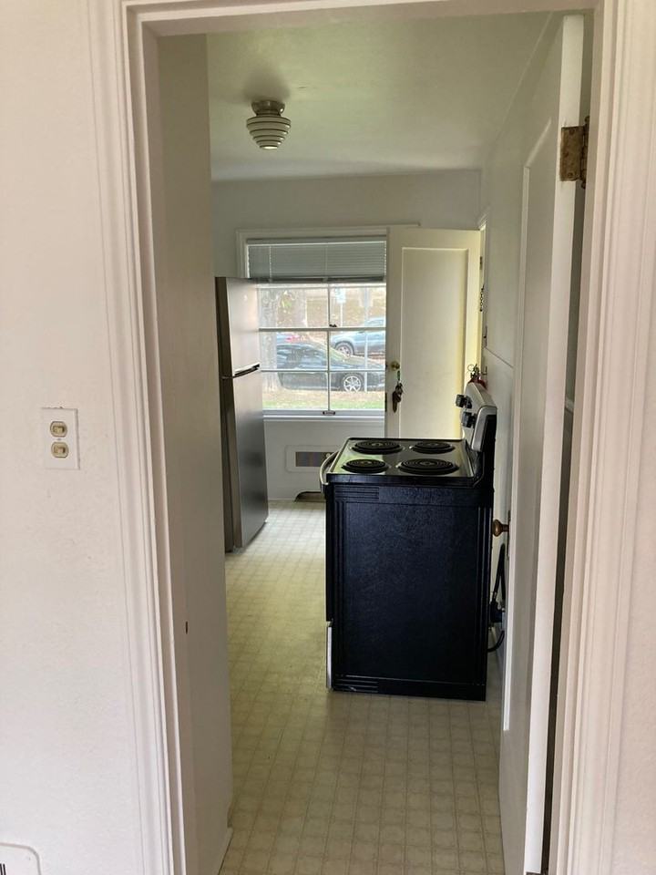 1087 E 19th Ave - Photo 7 of 16