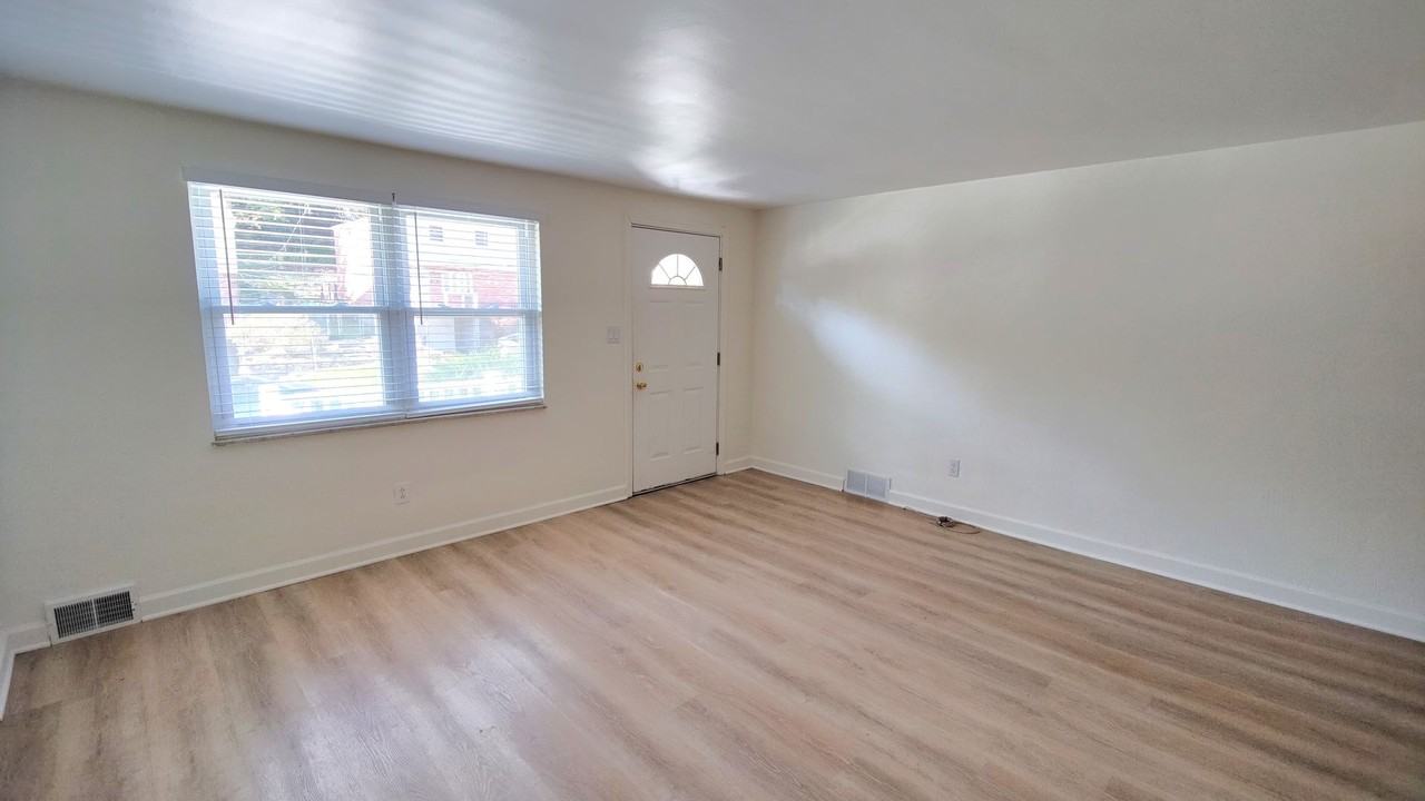 809 Killarney Dr - Photo 4 of 27