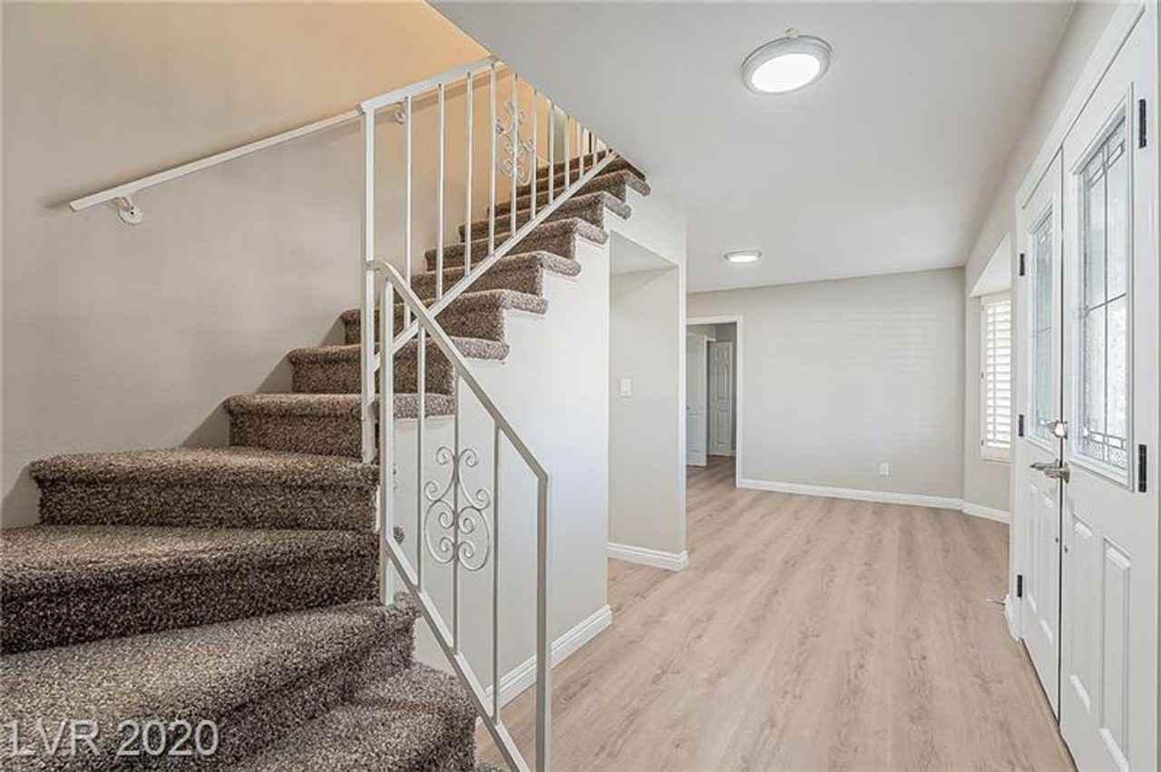 3011 Burton Avenue - Photo 4 of 26